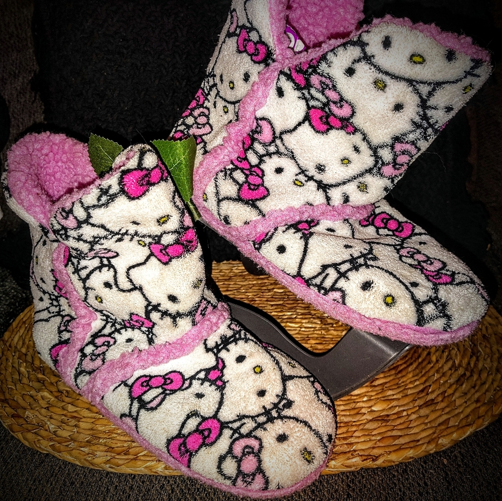 Hello Kitty Pink Fleece Slippers